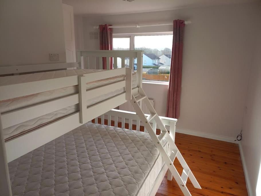 Vila Large 4Bed Available Long-Term In Letterkenny Exteriér fotografie